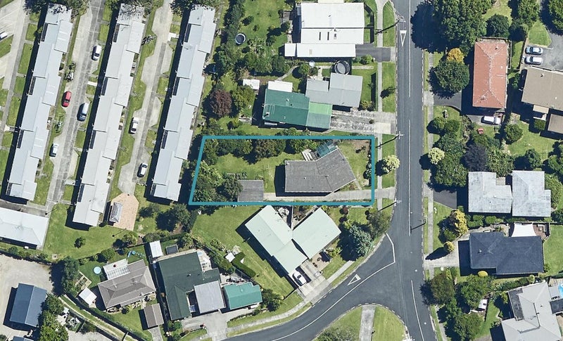 7 Andrew Place, Otumoetai, Tauranga - Carousel 1