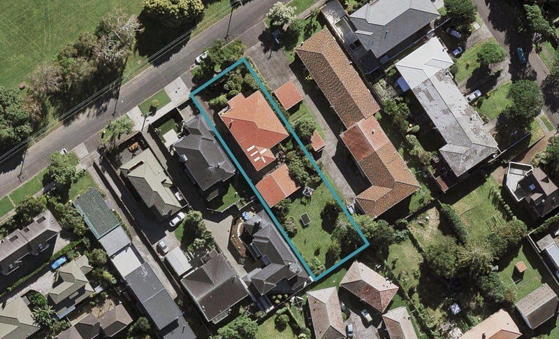 7 Haydn Avenue, Royal Oak, Auckland - Carousel 1
