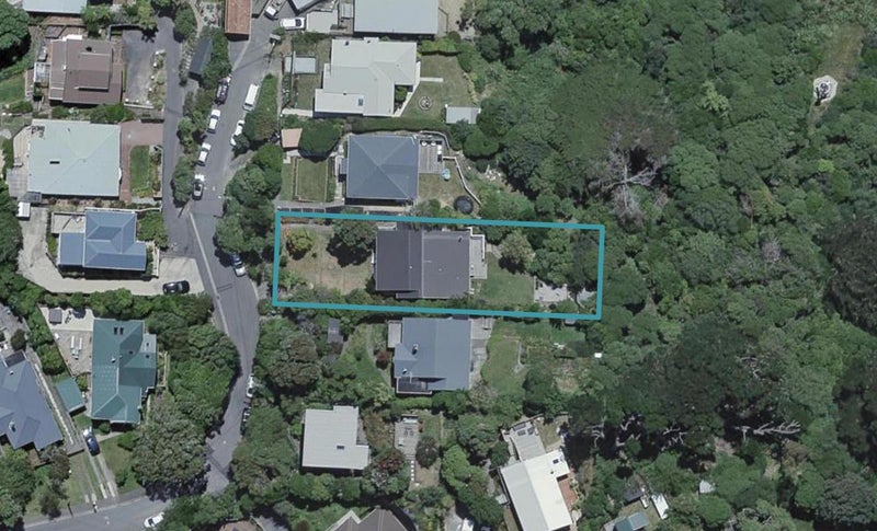 16 Highland Crescent, Wadestown, Wellington - Carousel 1