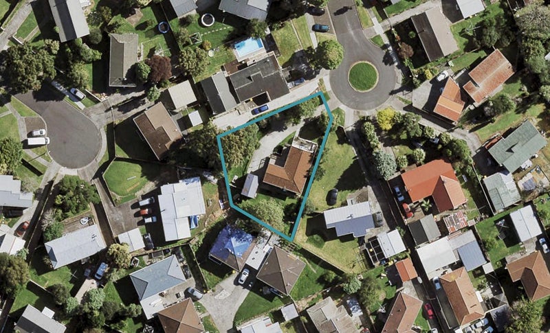 21 Cottrell Place, Clendon Park, Auckland - Carousel 1