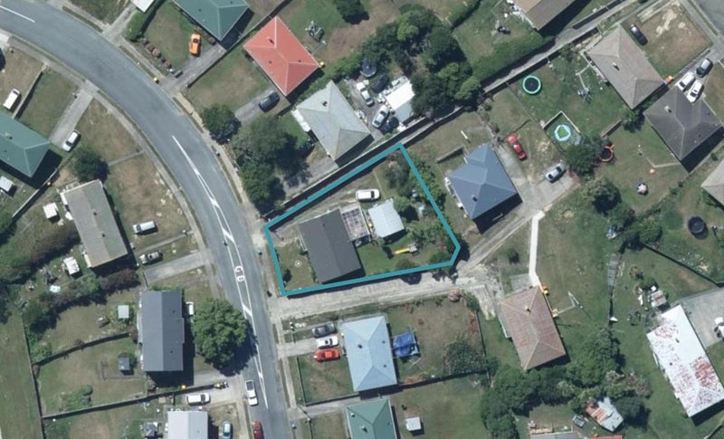 29 Kalingo Street, Waitangirua, Porirua - Carousel 1