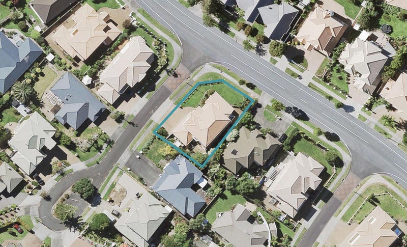2 Pintner Place, Somerville, Manukau - Carousel 1