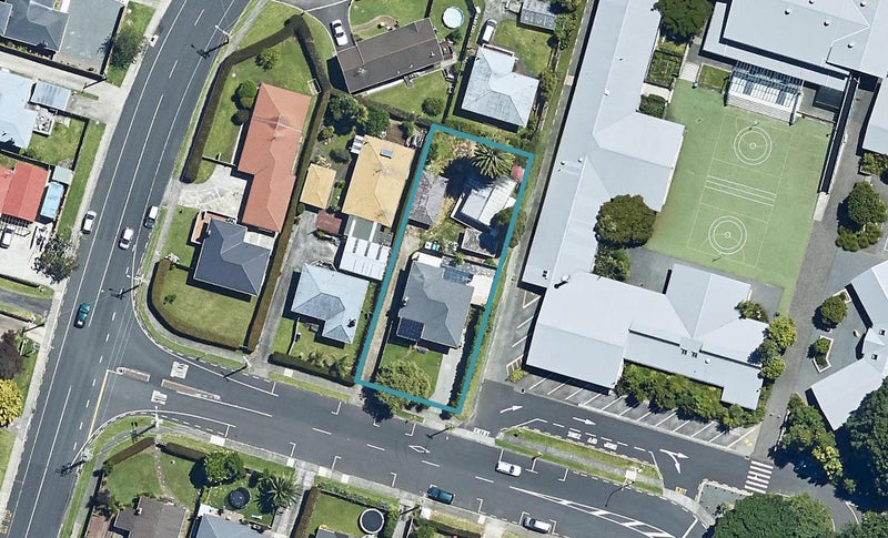 7 Charles Street, Bellevue, Tauranga - Carousel 1