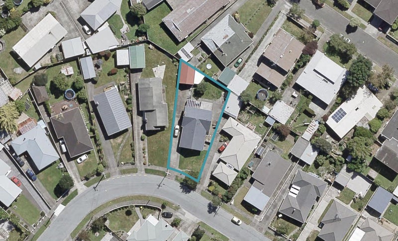 13 Holyoake Crescent, Avalon, Lower Hutt - Carousel 1