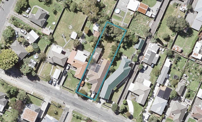98 Fraser Street, Wainuiomata, Lower Hutt - Carousel 1