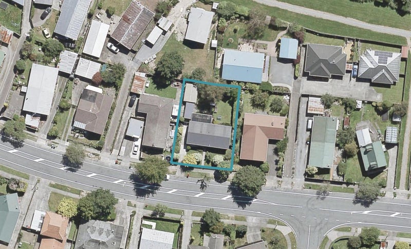 37 Gemstone Drive, Birchville, Upper Hutt - Carousel 1