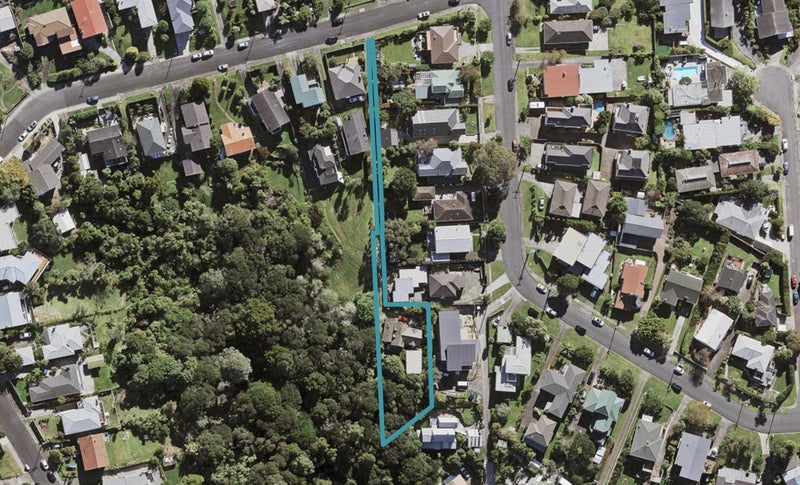 27 City View Terrace, Birkenhead, Auckland - Carousel 1