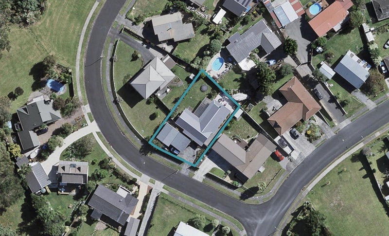 12 Godwit Place, Waiuku, Waiuku - Carousel 1