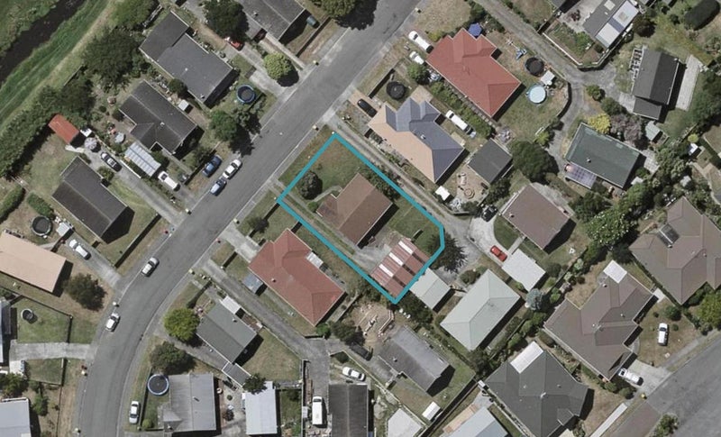 35 Rosewood Place, Paraparaumu - Carousel 1
