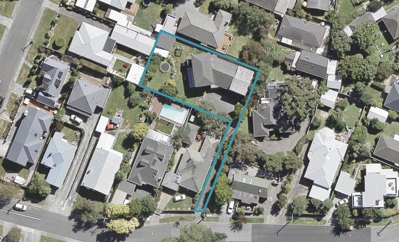 155 Riverside Drive, Waiwhetu, Lower Hutt - Carousel 1