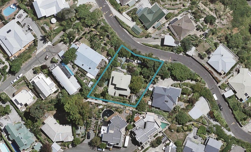 13 Seapoint Road, Bluff Hill, Napier - Carousel 1