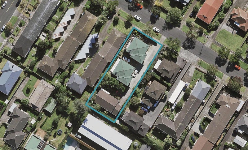 22A Tawhiri Road, One Tree Hill, Auckland - Carousel 1