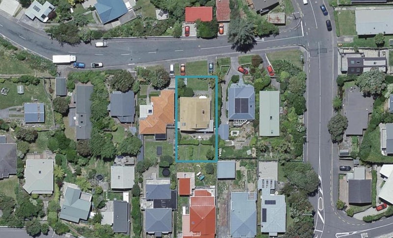 5 Albemarle Road, Northland, Wellington - Carousel 1