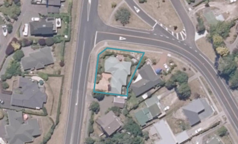 1 Wakeman Road, Acacia Bay, Taupo - Carousel 1