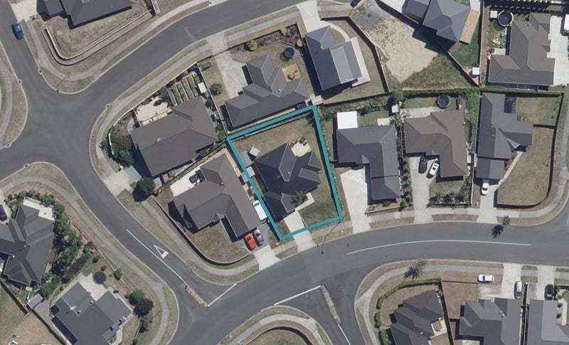 68 Farnborough Drive, Grandview Heights, Hamilton - Carousel 1