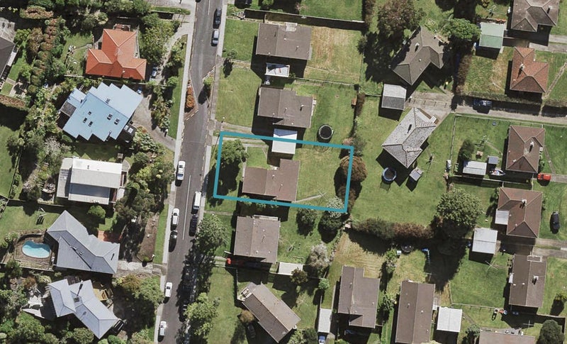 45 Potter Avenue, Northcote, Auckland - Carousel 1