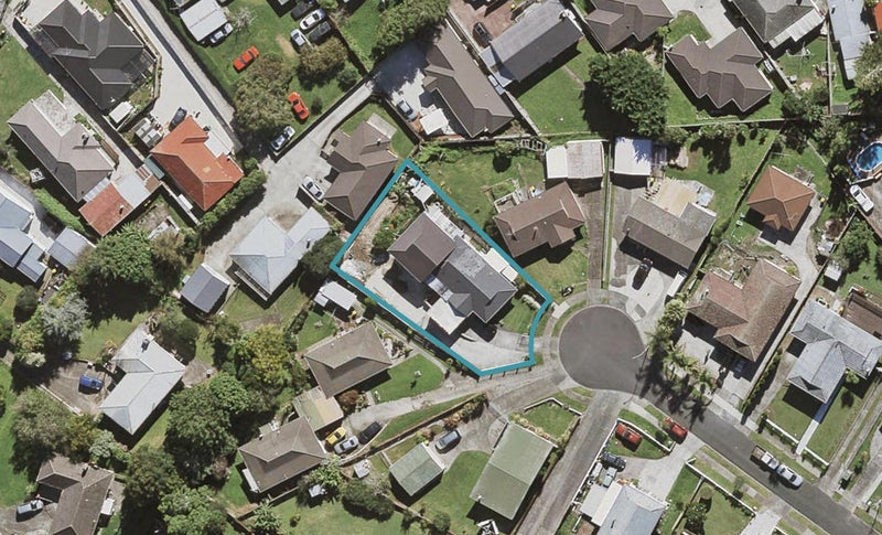 13 Bendale Place, Papatoetoe, Auckland - Carousel 1