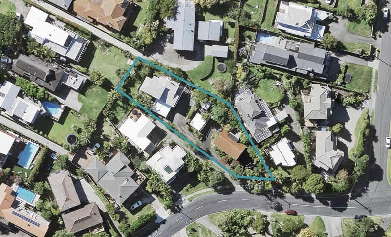 2/41 Channel View Road, Campbells Bay, Auckland - Carousel 1