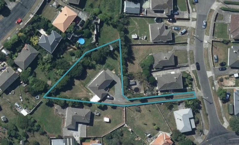 3 Muturangi Grove, Elsdon, Porirua - Carousel 1