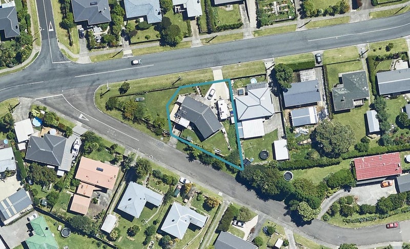 63 Kingswood Road, Brookfield, Tauranga - Carousel 1