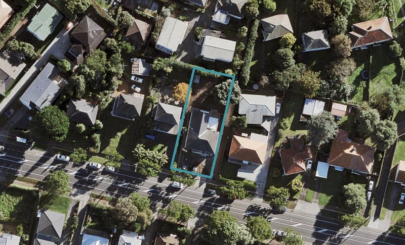 109 Owairaka Avenue, Mount Albert, Auckland - Carousel 1