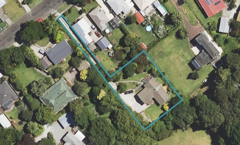 9B Sievwright Lane, Whataupoko, Gisborne - Carousel 1