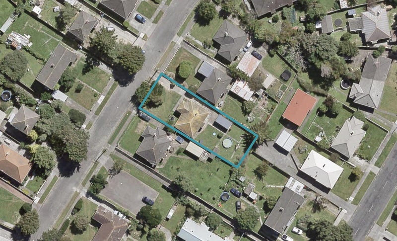 20 Pearce Crescent, Taita, Lower Hutt - Carousel 1