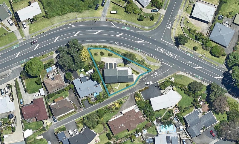 1 Bethel Way, Judea, Tauranga - Carousel 1