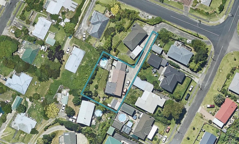 11 Wylie Street, Gate Pa, Tauranga - Carousel 1