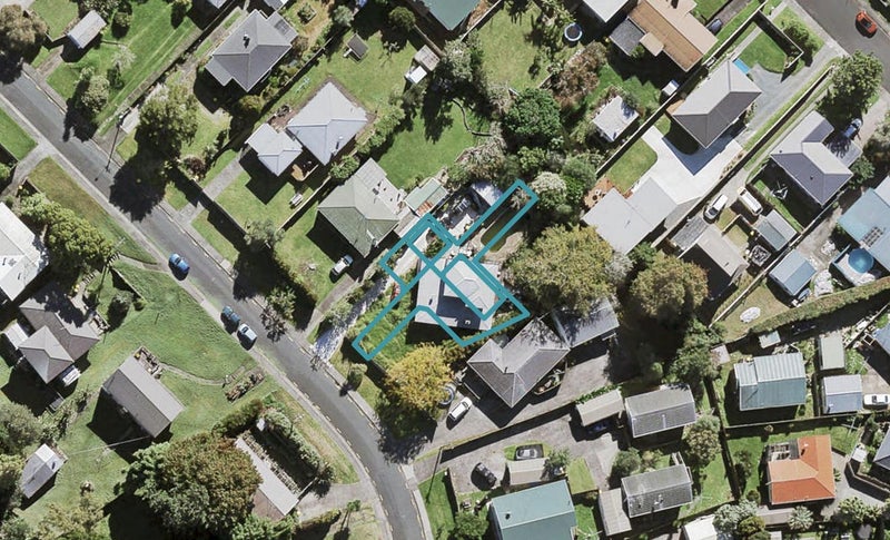 4/129 Lancaster Road, Beach Haven, Auckland - Carousel 1