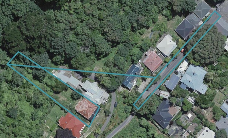 45 Patanga Crescent, Thorndon, Wellington - Carousel 1