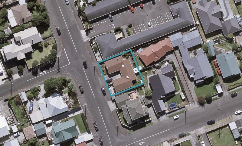 27 Beach Street, Fitzroy, New Plymouth - Carousel 1