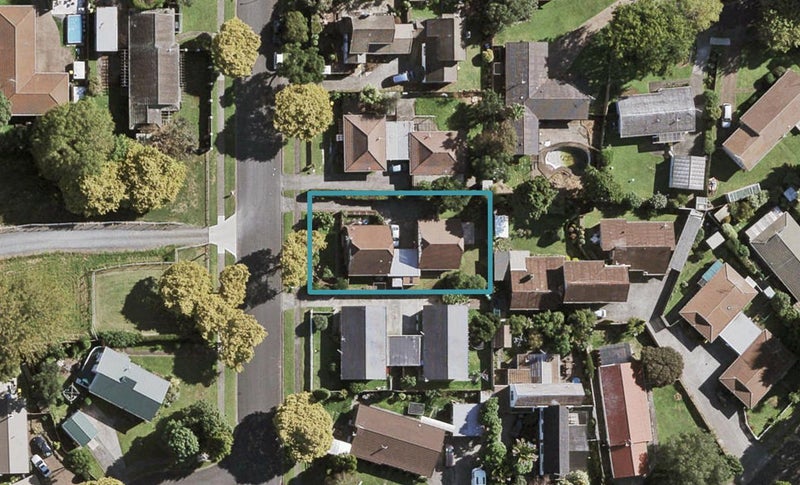 18B Kindergarten Drive, Conifer Grove, Takanini - Carousel 1