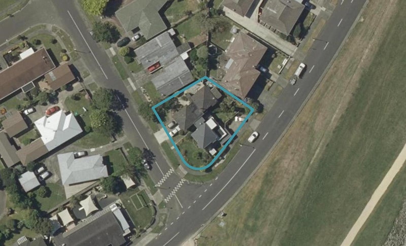 93A Wikiriwhi Crescent, Awapuni, Palmerston North - Carousel 1
