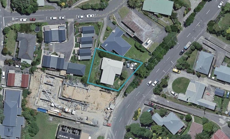 25 Middleton Road, Johnsonville, Wellington - Carousel 1