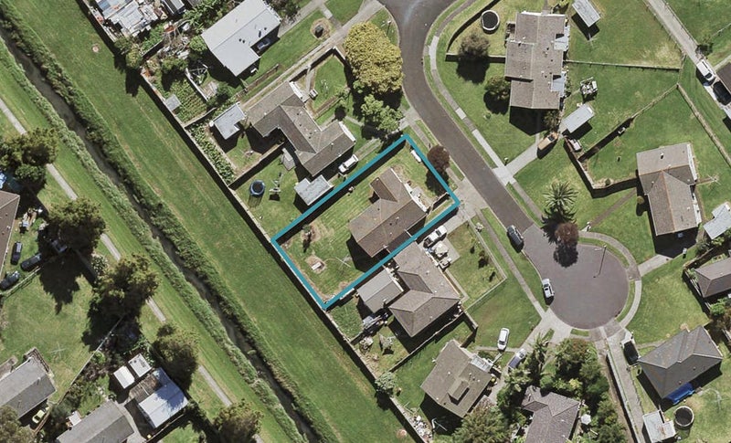 30 Molesworth Place, Māngere, Auckland - Carousel 1