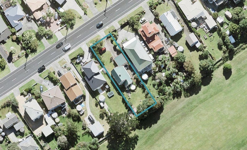 1351 Whangaparaoa Road, Army Bay, Whangaparaoa - Carousel 1