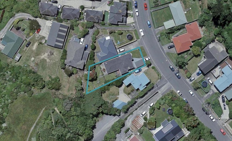 22 Black Rock Road, Newlands, Wellington - Carousel 1