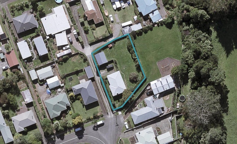 16 Hurdon Street, Hurdon, New Plymouth - Carousel 1
