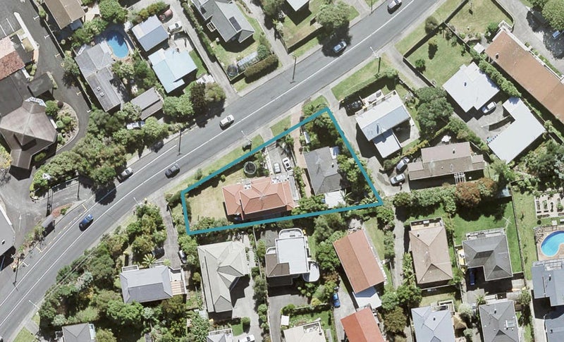 1/863 Beach Road, Waiake, Auckland - Carousel 1