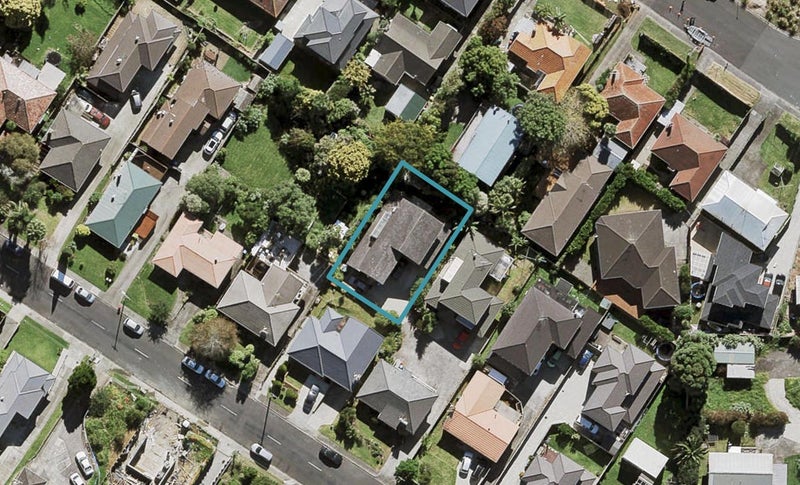 15B Littlejohn Street, Hillsborough, Auckland - Carousel 1