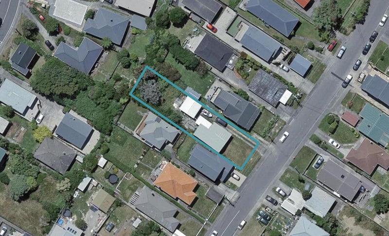 42 Tarawera Road, Johnsonville, Wellington - Carousel 1