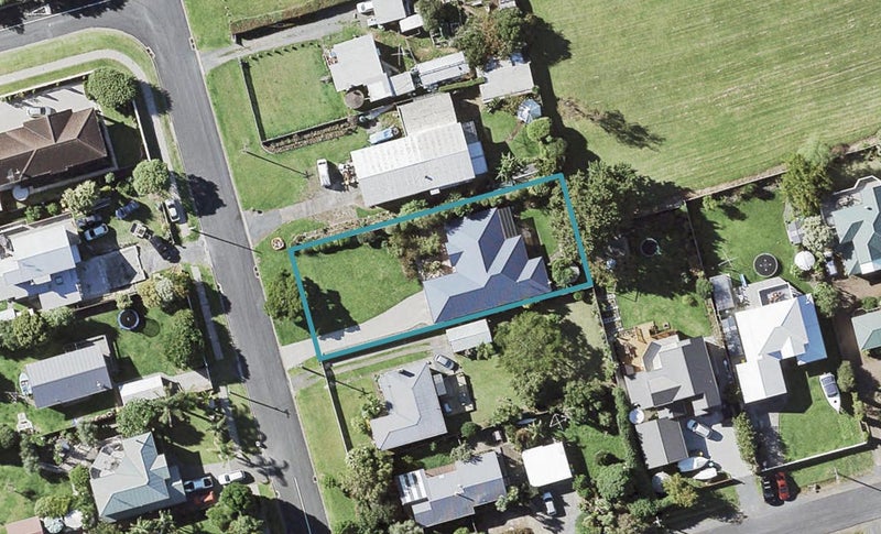 61 Bell Road, Beachlands, Auckland - Carousel 1