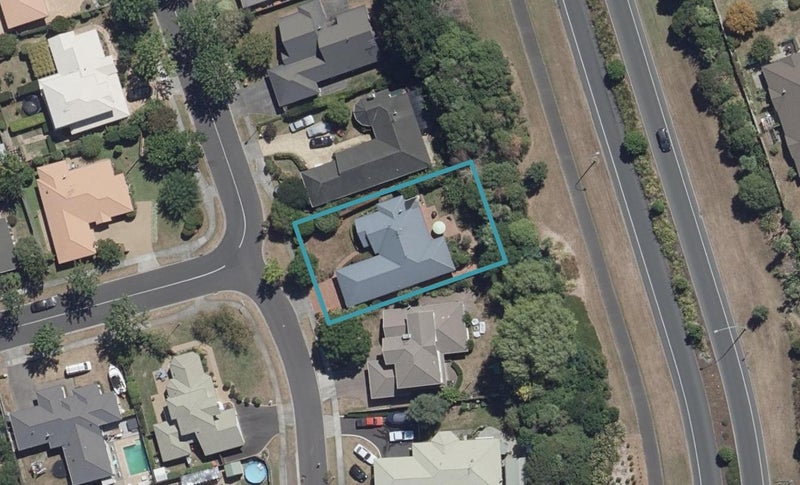 1 Makepeace Place, Flagstaff, Hamilton - Carousel 1