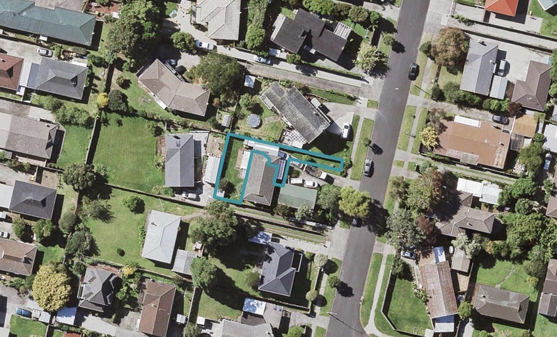 13B Minaret Drive, Bucklands Beach, Auckland - Carousel 1