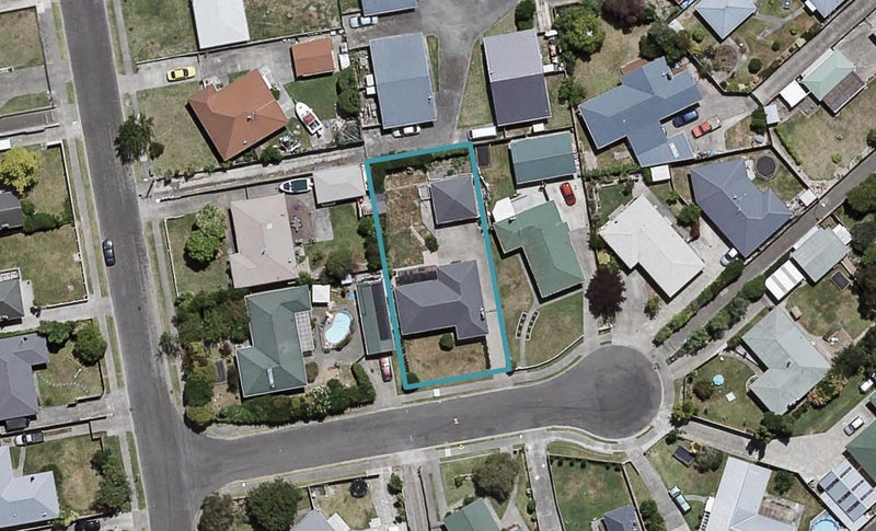 1 Clare Place, Pirimai, Napier - Carousel 1