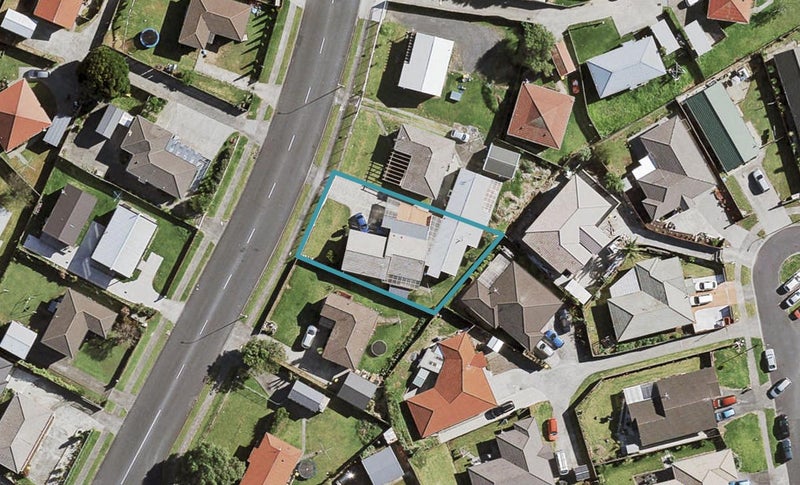 67 Maplesden Drive, Clendon Park, Auckland - Carousel 1