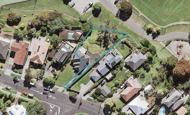 16 Fife Street, Westmere, Auckland - Carousel 1