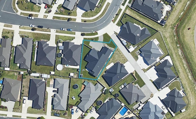 18 Drabble Crescent, Papamoa Beach, Papamoa - Carousel 1
