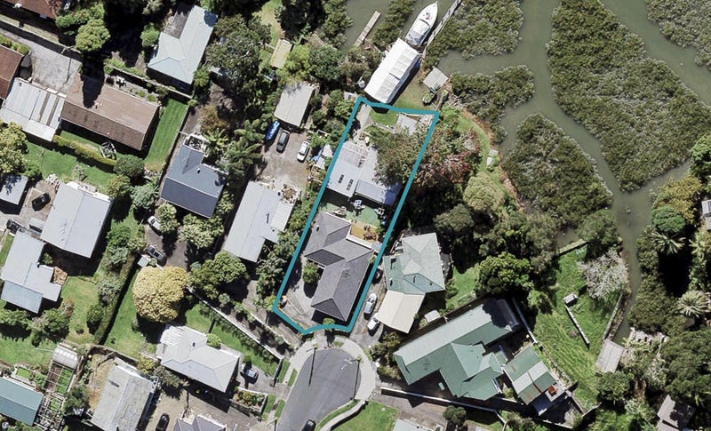 21 Kelston Street, New Lynn, Auckland - Carousel 1